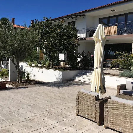 Villa Vilfanova- Apartments Portoroz Exterior photo